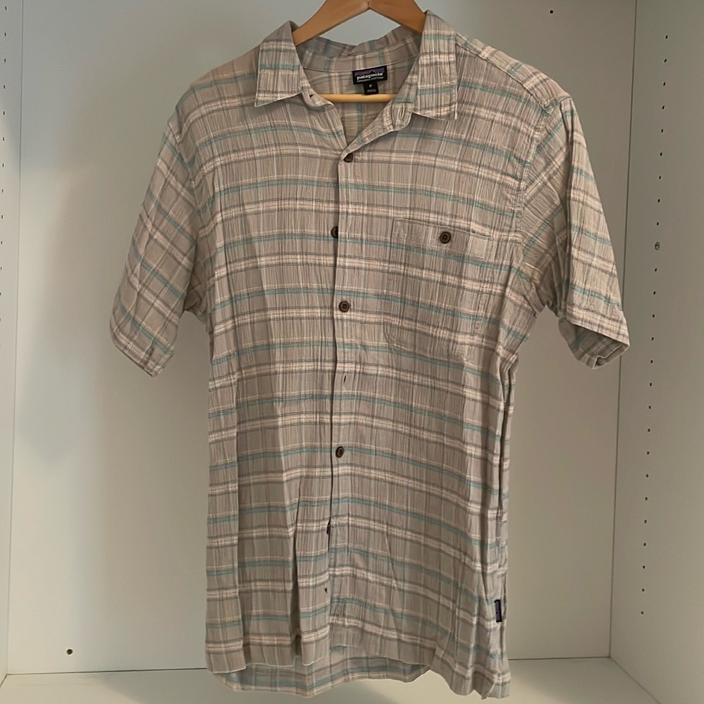 Men’s Patagonia A/C Button Up - Size Medium.